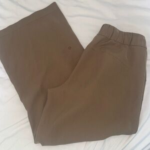 Lululemon woven on the fly pants wide leg crop